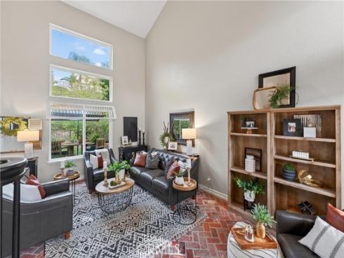 21352  Silvertree Lane  , Rancho Santa Margarita, CA