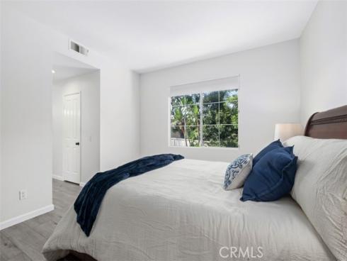 7  Calle De Luna  , Rancho Santa Margarita, CA