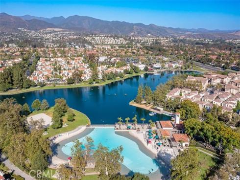 12  Via Hacienda  , Rancho Santa Margarita, CA