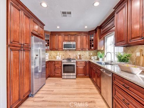 12  Via Hacienda  , Rancho Santa Margarita, CA