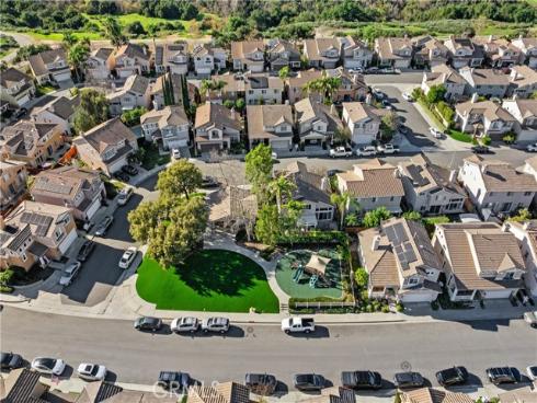 20 Wild Lilac Lane, Rancho Santa Margarita, CA