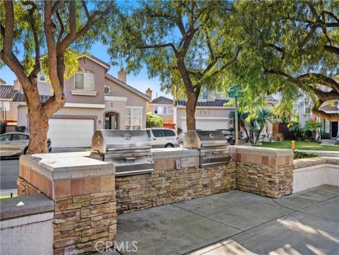20 Wild Lilac Lane, Rancho Santa Margarita, CA