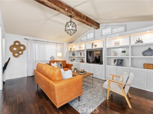 9  Calle Larspur  , Rancho Santa Margarita, CA