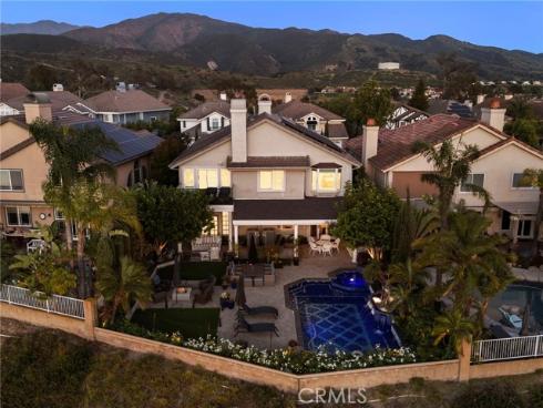 21911 Via Del Lago