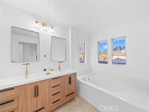 35 Via Encanto , Rancho Santa Margarita, CA