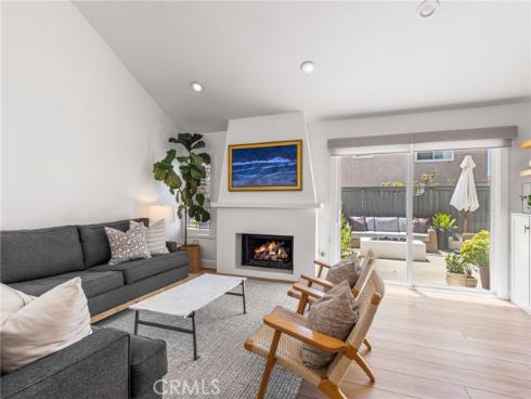 16  Calle Larspur  , Rancho Santa Margarita, CA