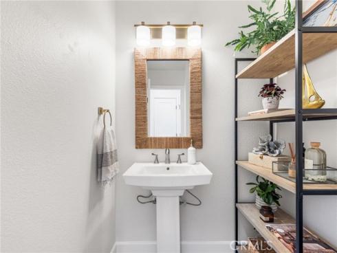 16  Calle Larspur  , Rancho Santa Margarita, CA