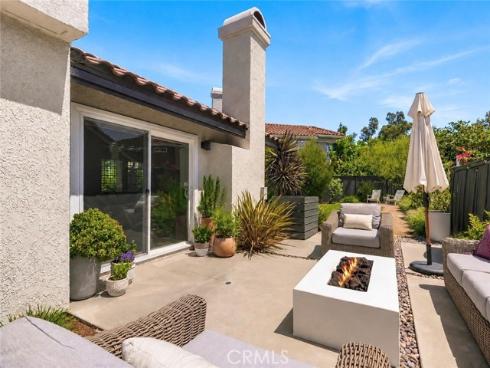 16  Calle Larspur  , Rancho Santa Margarita, CA