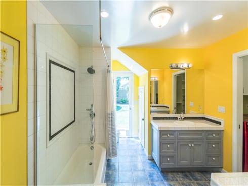 3461  Yellowtail   Drive, Rossmoor, CA