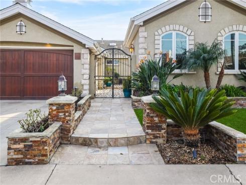 2682 Oak Knoll Drive, Rossmoor, CA