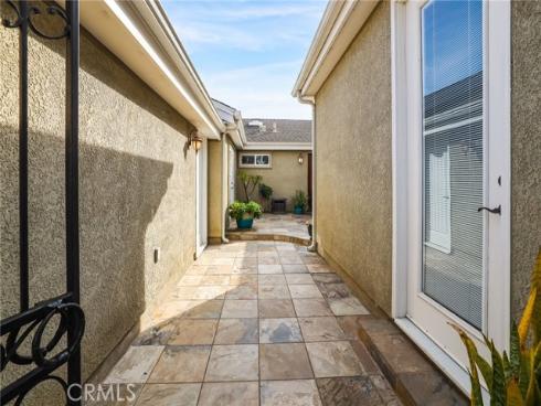 2682 Oak Knoll Drive, Rossmoor, CA