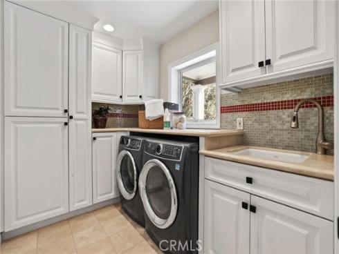 3092  Copa de Oro Drive  , Rossmoor, CA