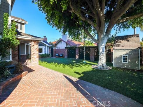12021  Old Mill Road  , Rossmoor, CA