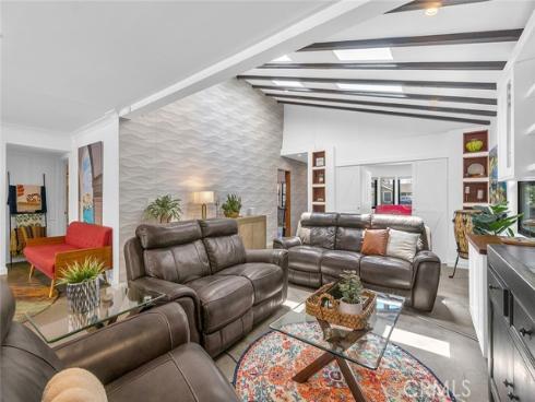 2661  Oak Knoll Drive  , Rossmoor, CA