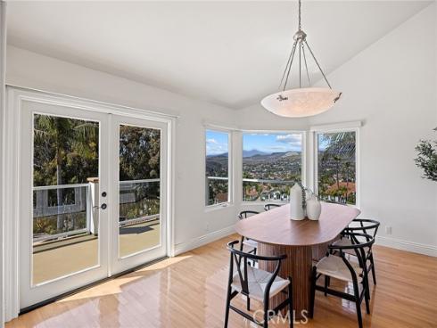 1110  Novilunio  , San Clemente, CA