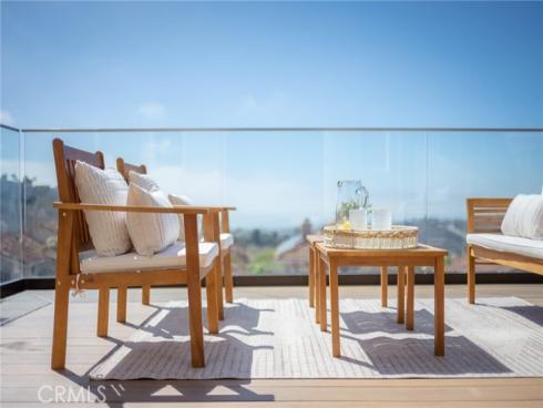 27  Burriana  , San Clemente, CA