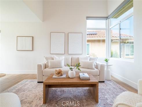 27  Burriana  , San Clemente, CA