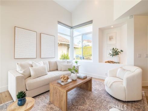 27  Burriana  , San Clemente, CA