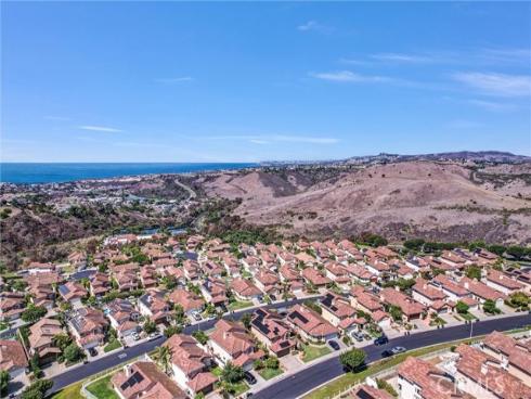 27  Burriana  , San Clemente, CA