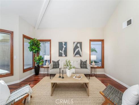 527  Avenida Buenos Aires  , San Clemente, CA