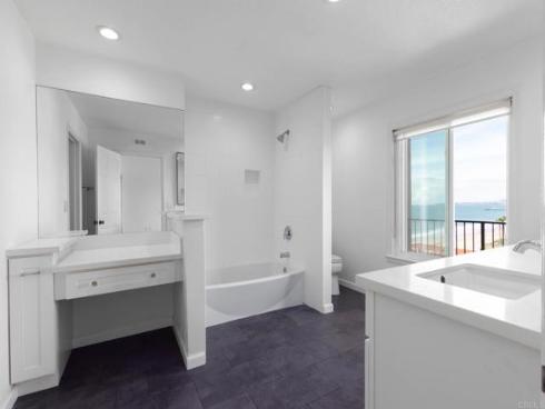 268  Avenida Montalvo  2 , San Clemente, CA