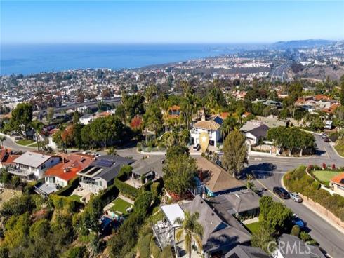 200  Avenida San Carlos  , San Clemente, CA