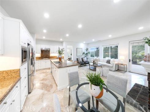 22  Via Paquete  , San Clemente, CA