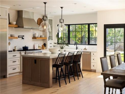 305 W Avenida Gaviota  , San Clemente, CA