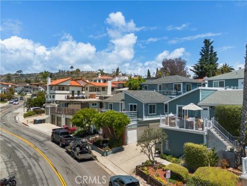 511 Avenida Victoria 1