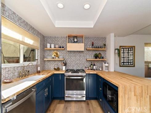 241 W El Portal A , San Clemente, CA
