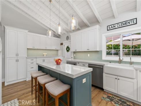 127 West Avenida De Los Lobos Marinos , San Clemente, CA