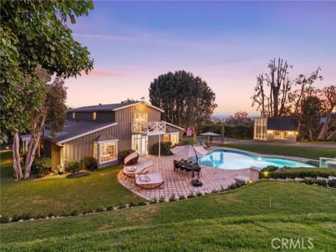 10 Strawberry Lane, San Juan Capistrano, CA