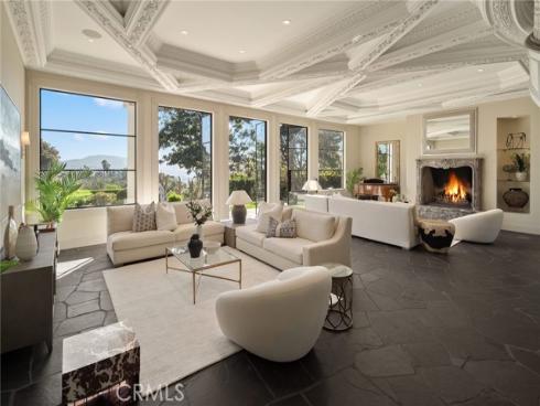 10  Strawberry  , San Juan Capistrano, CA