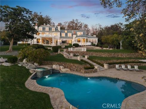 10  Strawberry  , San Juan Capistrano, CA