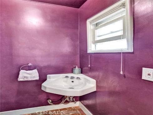 1135 W 10th   Street, Santa Ana, CA