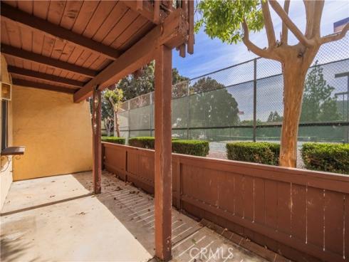 1040 W Macarthur  35  Boulevard, Santa Ana, CA