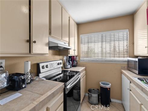 627 N Bristol 36 Street, Santa Ana, CA