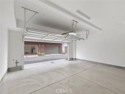 585 S Lyon   Street, Santa Ana, CA