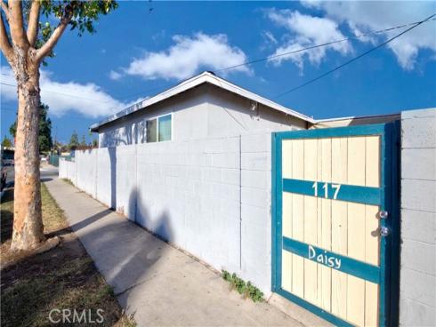 117 S Daisy Avenue, Santa Ana, CA