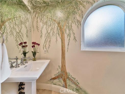 10422  Broadview   Place, Santa Ana, CA