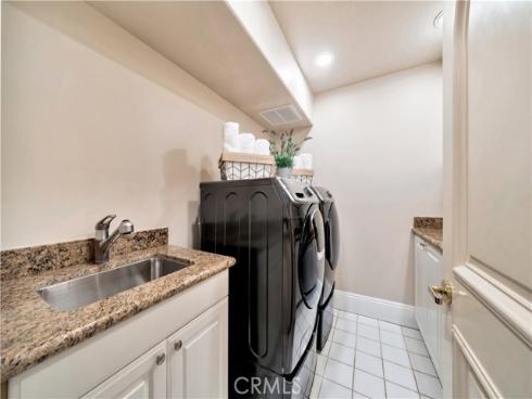 10422  Broadview   Place, Santa Ana, CA