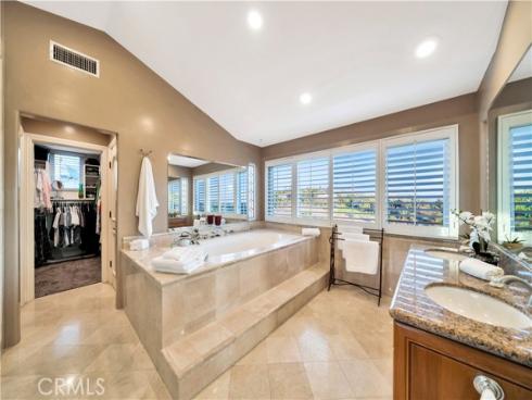 10422  Broadview   Place, Santa Ana, CA