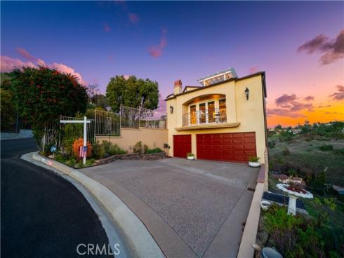 10422  Broadview   Place, Santa Ana, CA