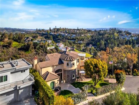 10422  Broadview   Place, Santa Ana, CA