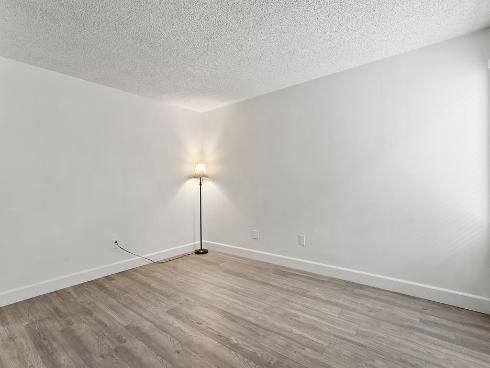 1000 W Macarthur  67  Boulevard, Santa Ana, CA