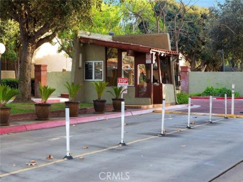 1000 W Macarthur  67  Boulevard, Santa Ana, CA