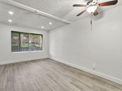 1000 W Macarthur  67  Boulevard, Santa Ana, CA