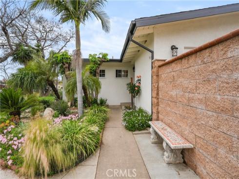 1613 E Wellington Avenue, Santa Ana, CA