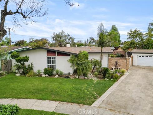 1613 E Wellington Avenue, Santa Ana, CA