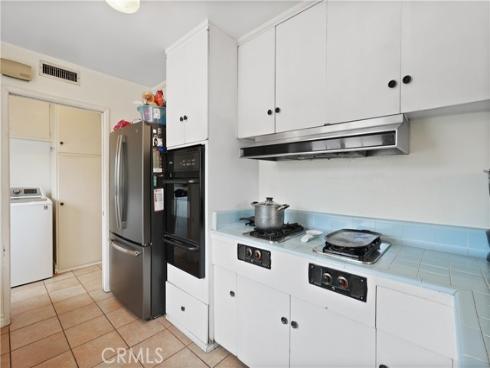 1613 E Wellington Avenue, Santa Ana, CA